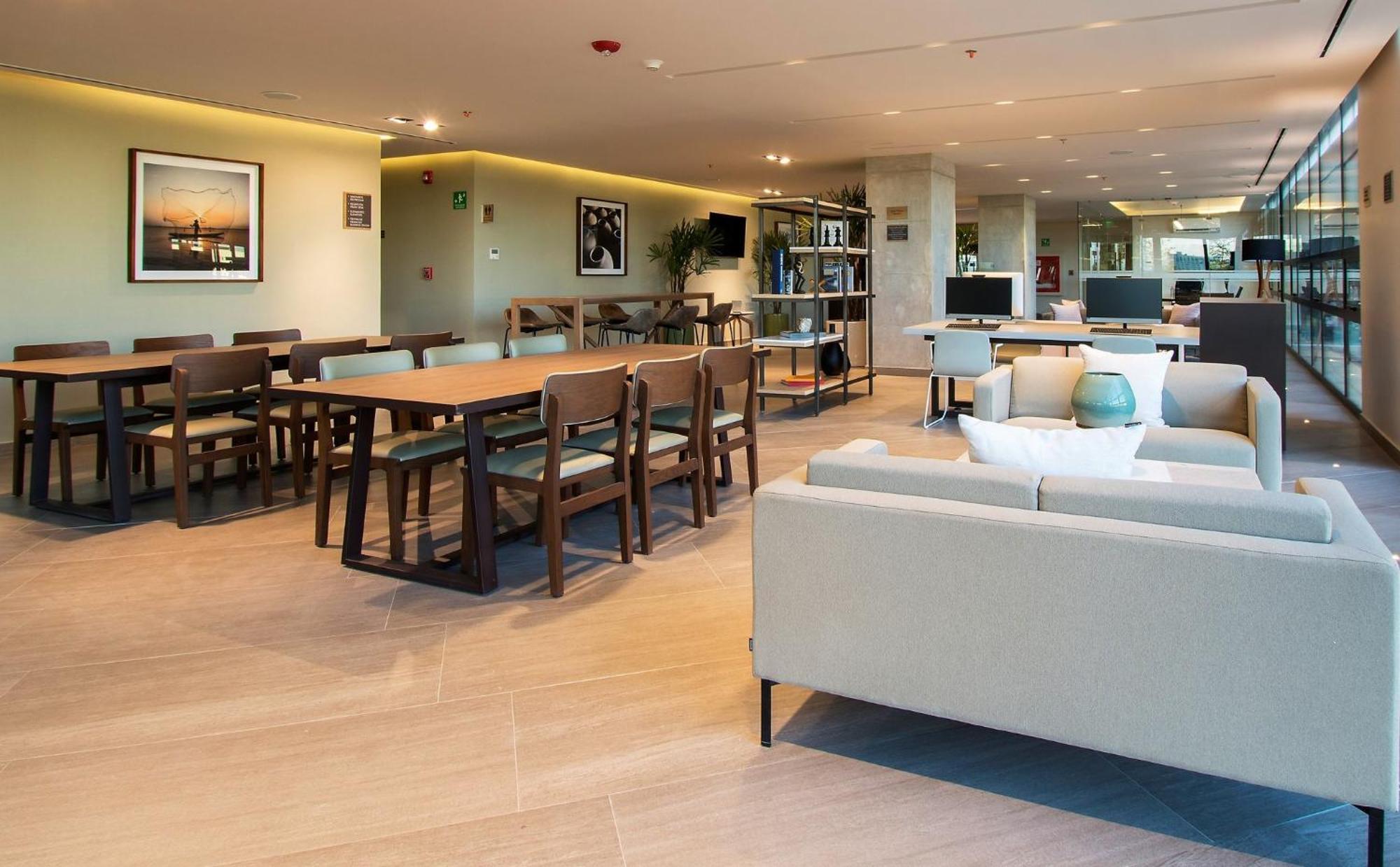 Staybridge Suites - Guadalajara Novena By Ihg Extérieur photo